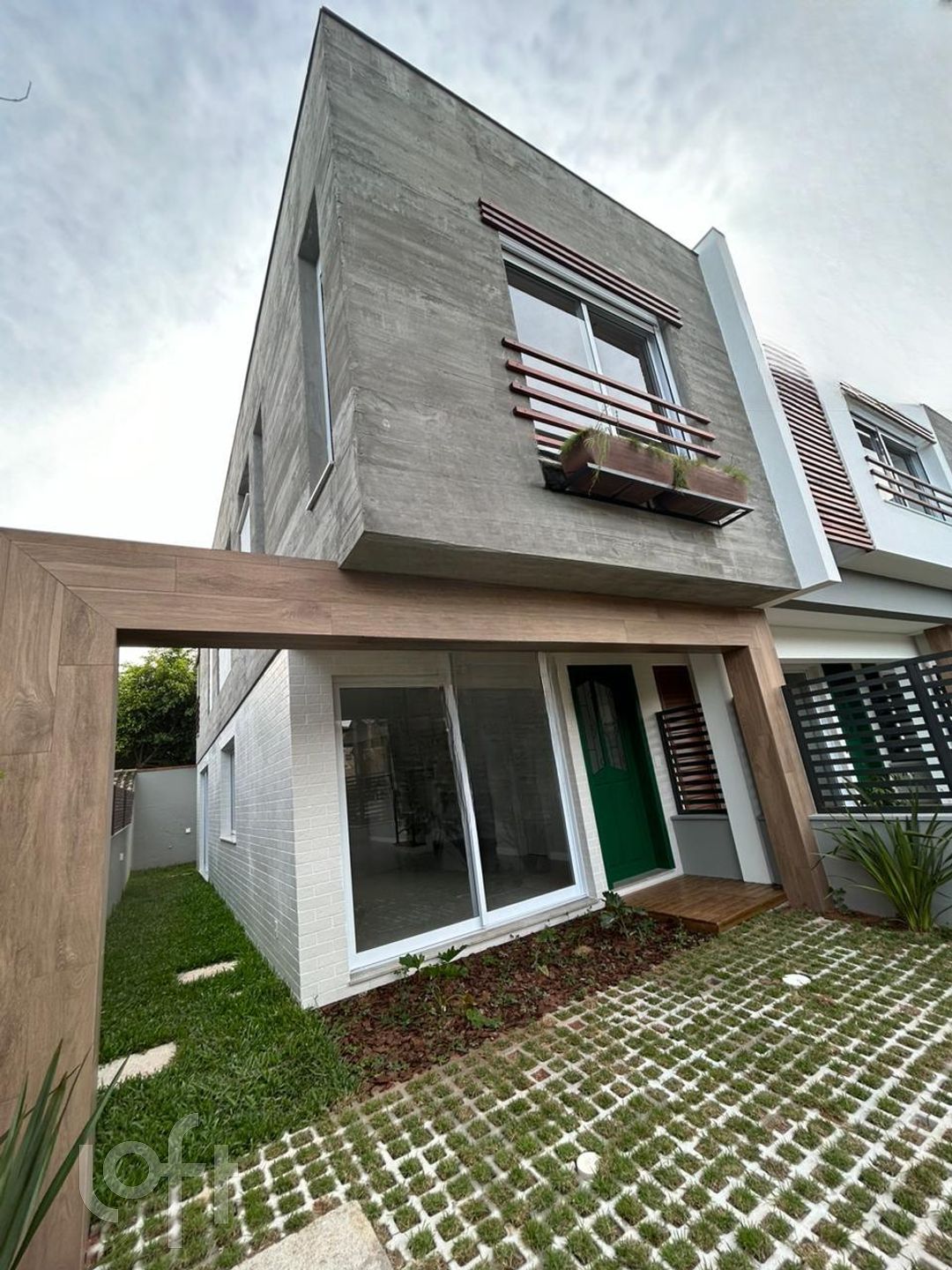 Casa Residencial com 133m², 3 quartos, 1 suíte, 2 garagens, no bairro Rio tavares do norte em Florianópolis