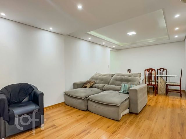 Apartamento com 104m², 3 dormitórios, 1 suíte, 1 vaga, Petrópolis em Porto Alegre