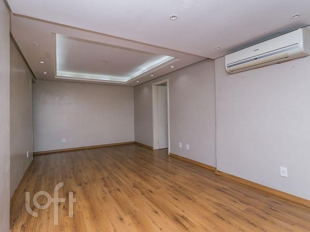 Apartamento com 104m², 3 dormitórios, 1 suíte, 1 vaga, Petrópolis em Porto Alegre