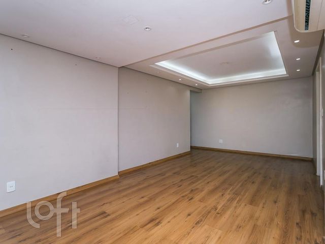 Apartamento com 104m², 3 dormitórios, 1 suíte, 1 vaga, Petrópolis em Porto Alegre