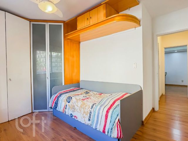 Apartamento com 104m², 3 dormitórios, 1 suíte, 1 vaga, Petrópolis em Porto Alegre