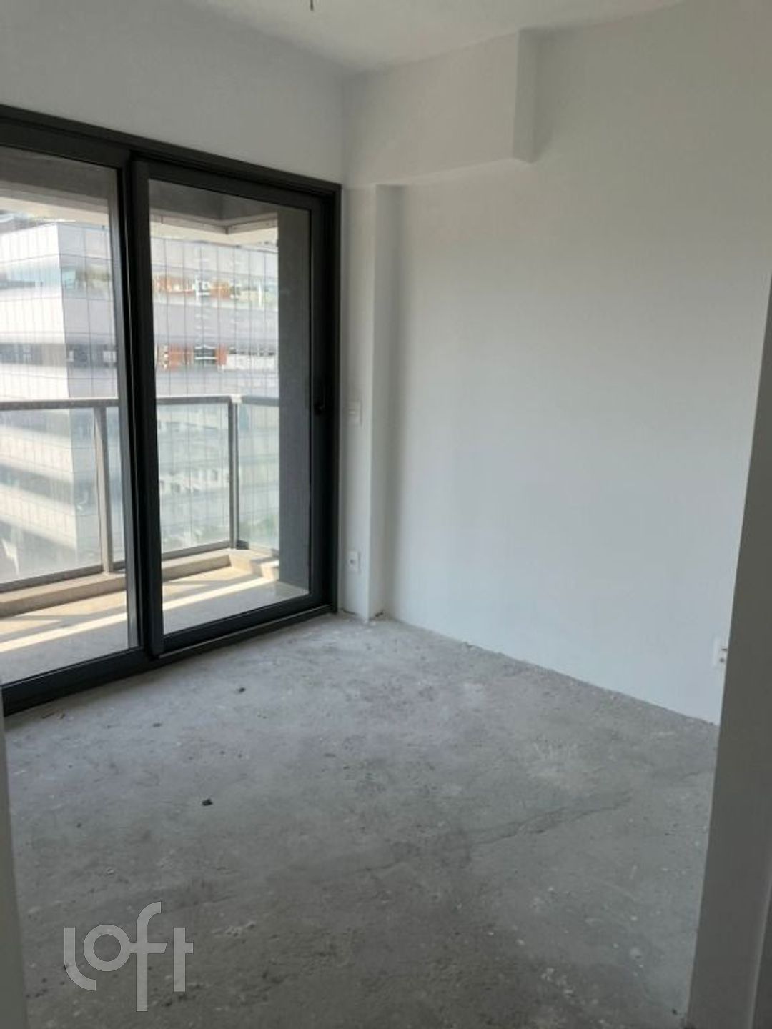 Apartamento à venda com 2 quartos, 70m² - Foto 4