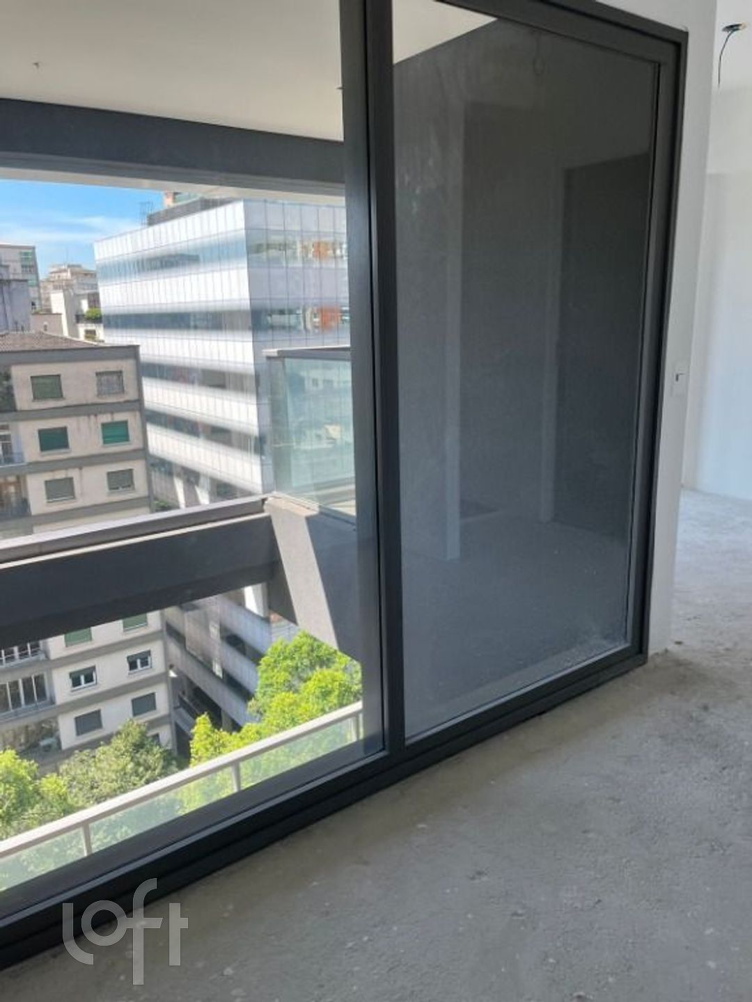 Apartamento à venda com 2 quartos, 70m² - Foto 2