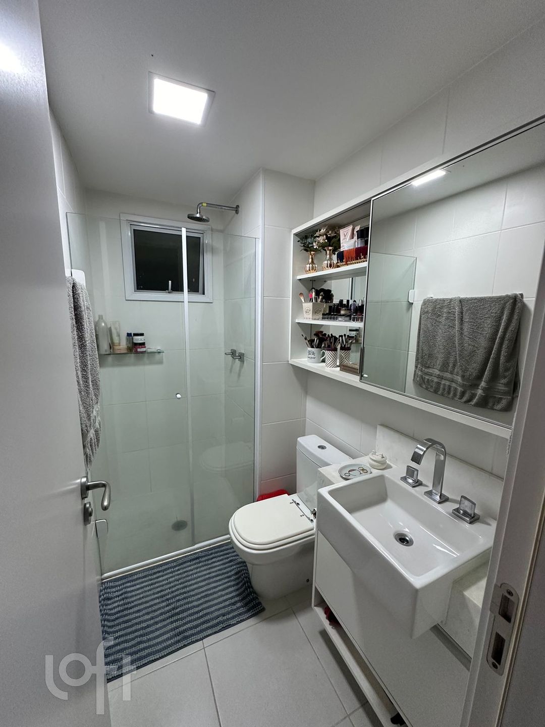 Apartamento à venda com 2 quartos, 64m² - Foto 8