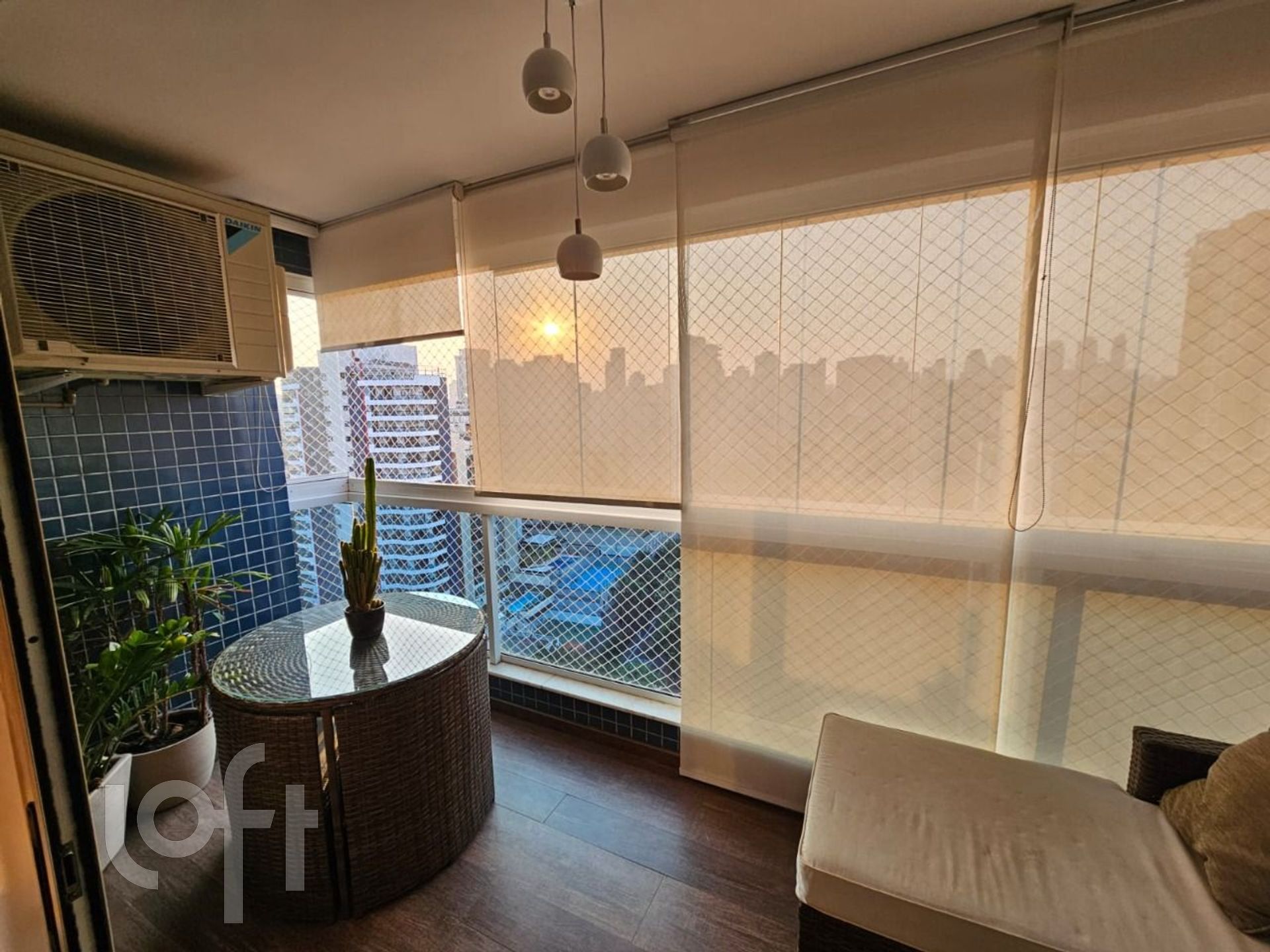 Apartamento à venda com 4 quartos, 156m² - Foto 4