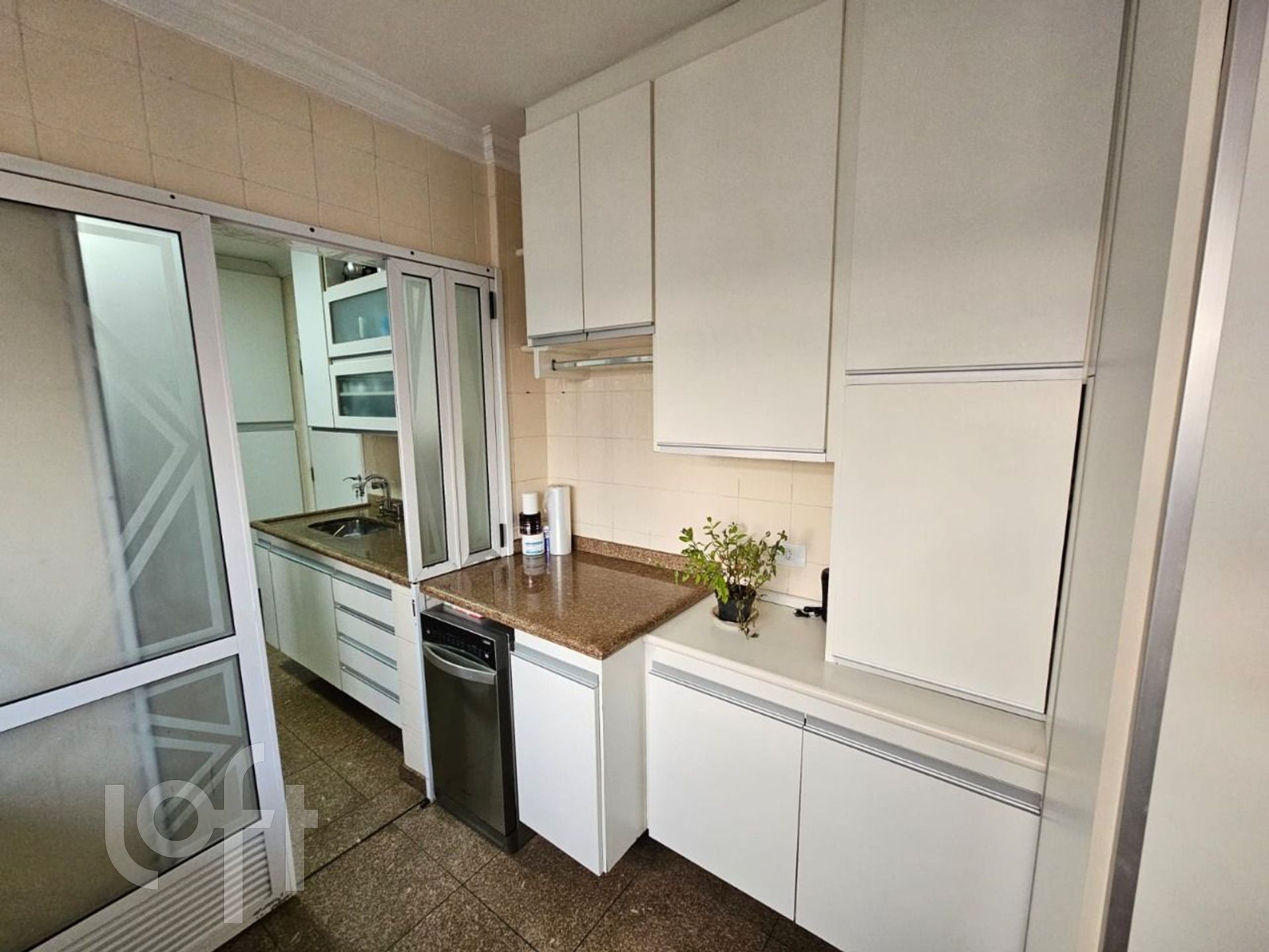 Apartamento à venda com 4 quartos, 156m² - Foto 14