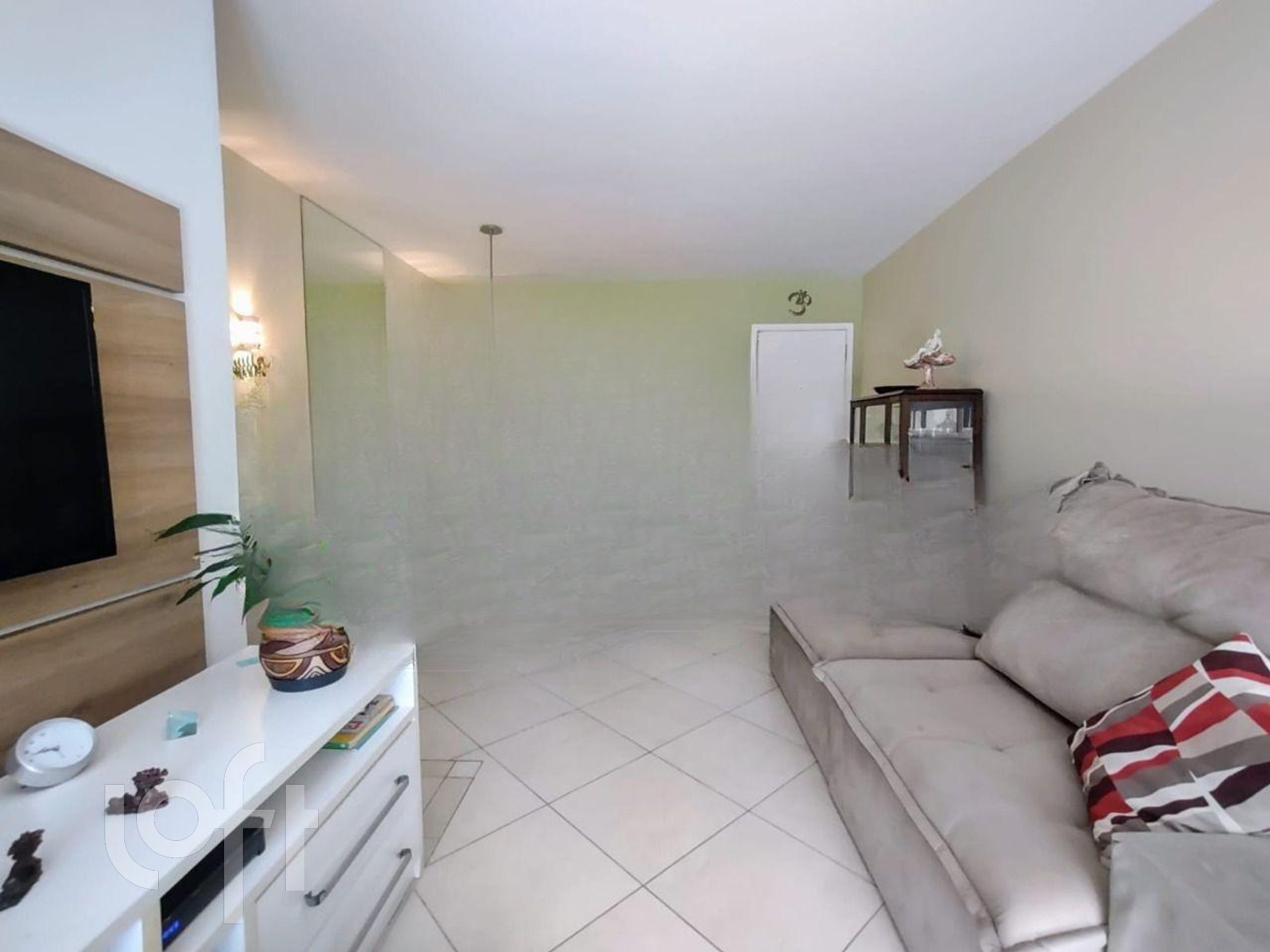 Apartamento à venda com 3 quartos, 110m² - Foto 2