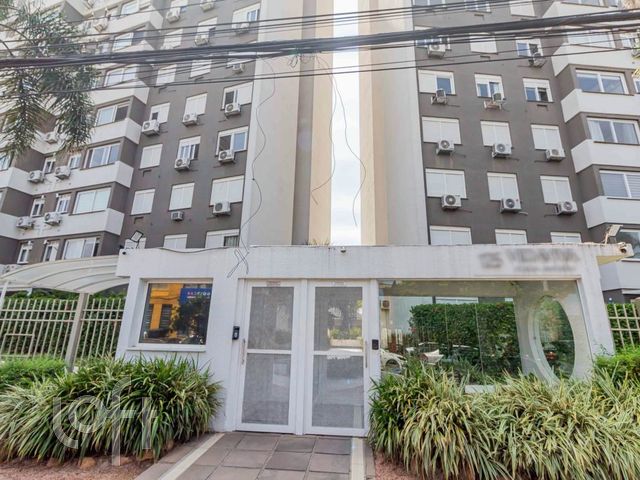 Apartamento com 72m², 3 dormitórios, 1 suíte, 2 vagas, São João em Porto Alegre