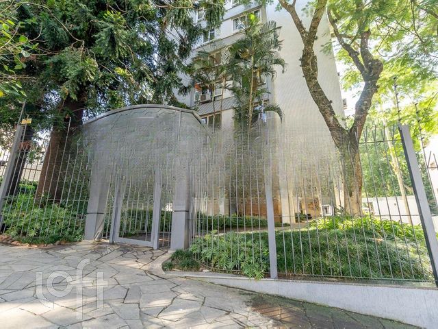 Apartamento com 138m², 3 dormitórios, 1 suíte, 1 vaga, Moinhos de Vento em Porto Alegre