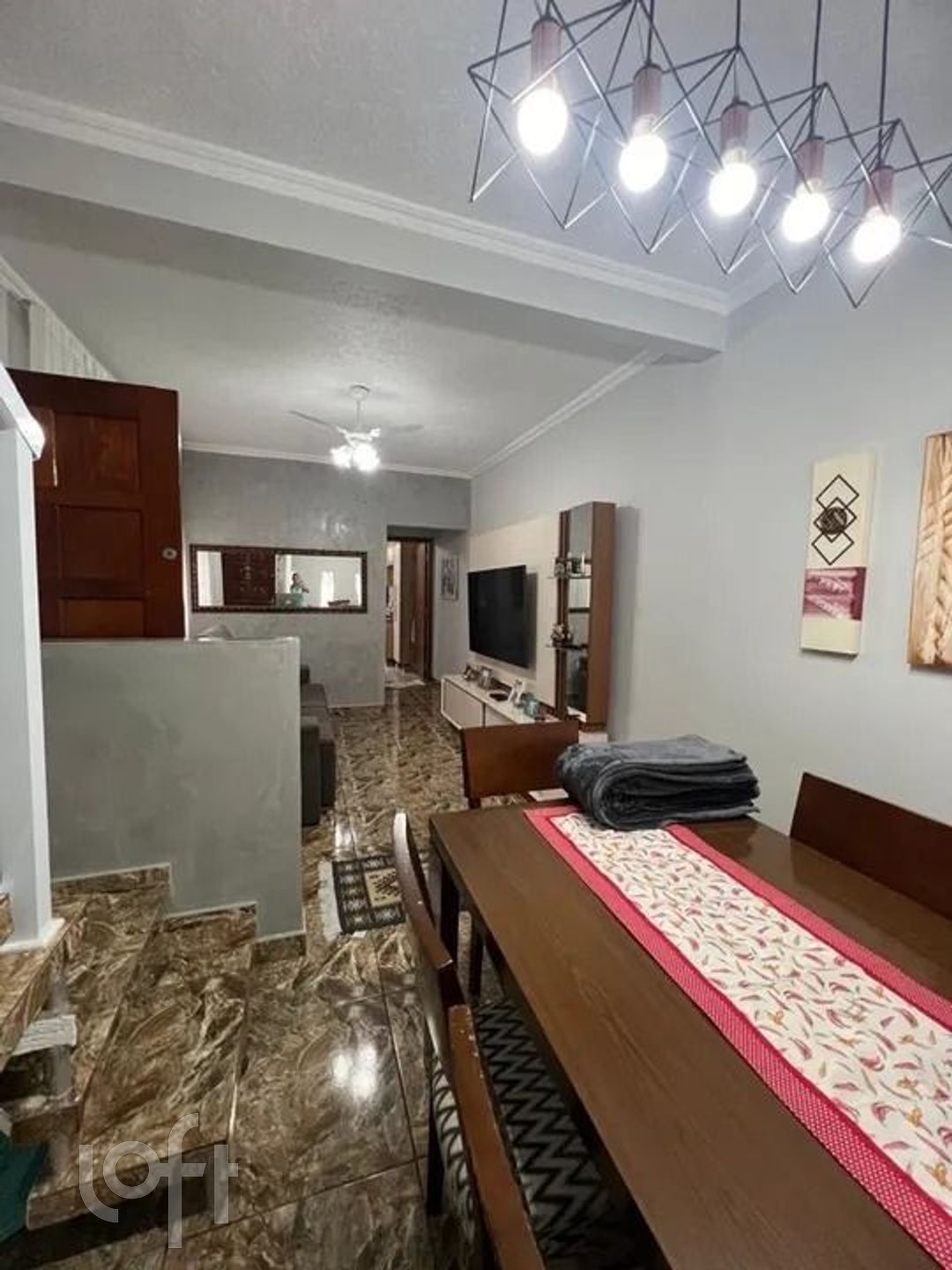 Casa à venda com 4 quartos, 200m² - Foto 2