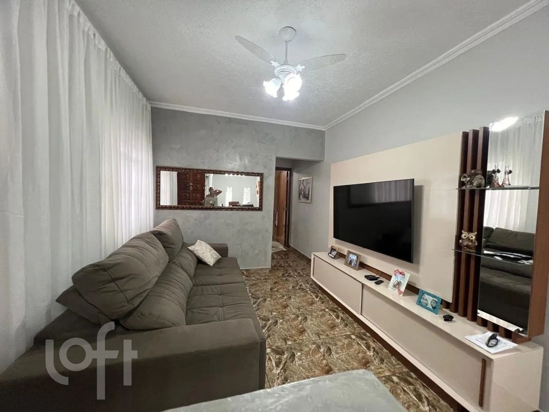 Casa à venda com 4 quartos, 200m² - Foto 1