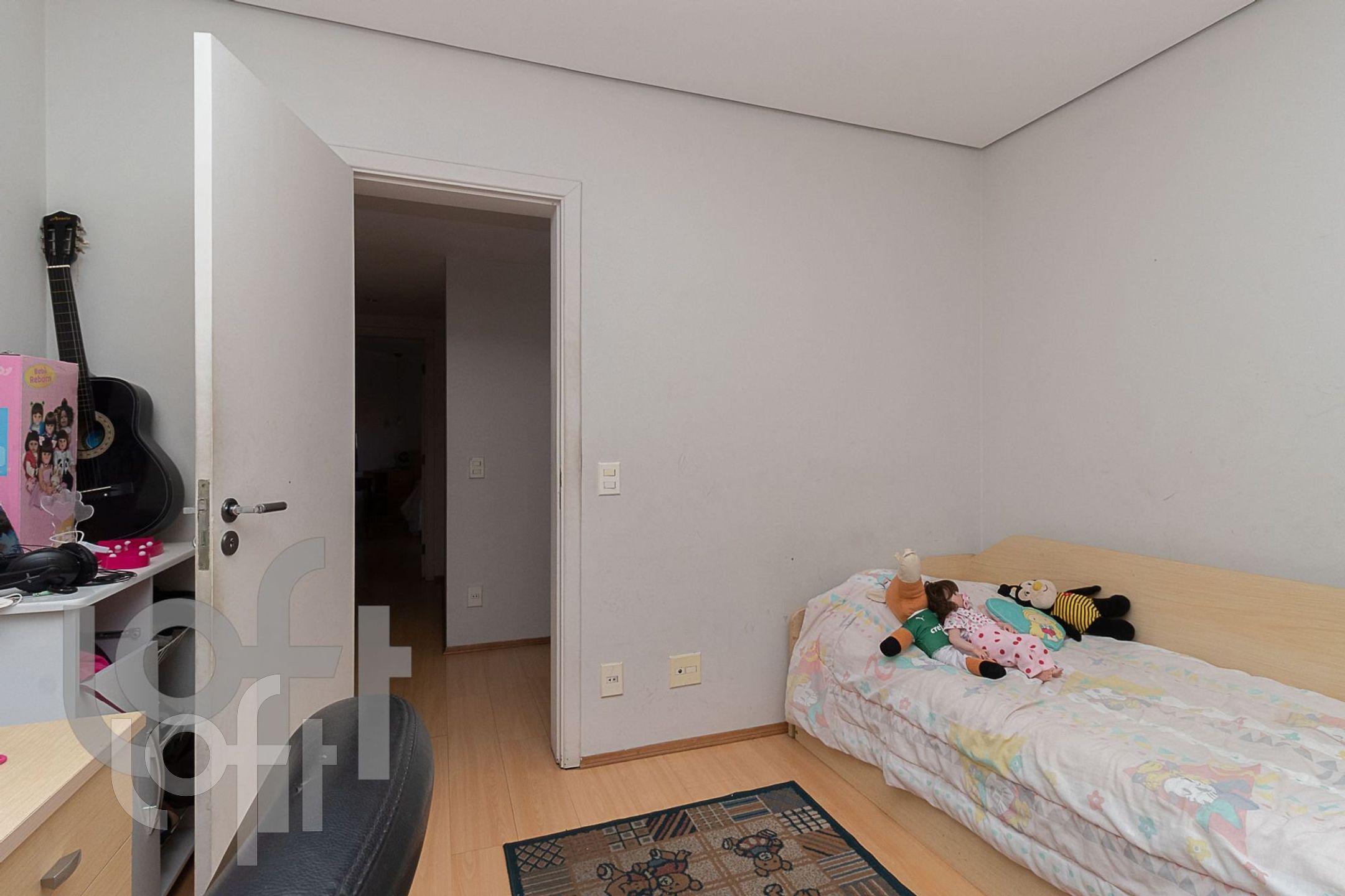 Apartamento à venda com 3 quartos, 156m² - Foto 2