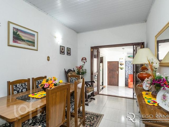 Casa com 200m², 3 dormitórios, 1 suíte, 2 vagas, Jardim Botânico em Porto Alegre