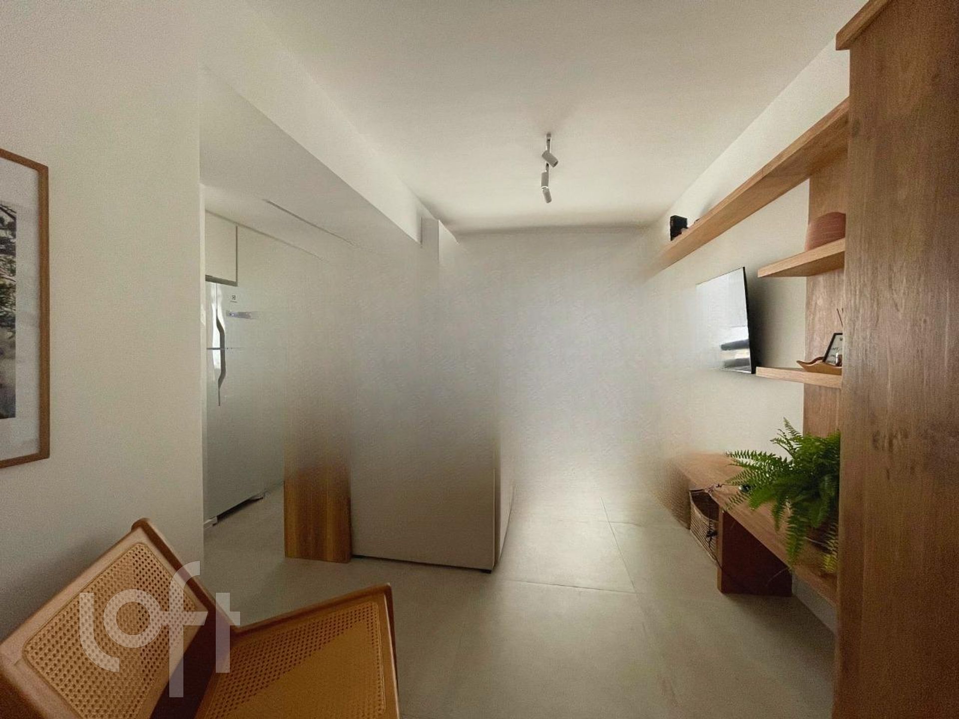 Apartamento à venda com 1 quarto, 35m² - Foto 2