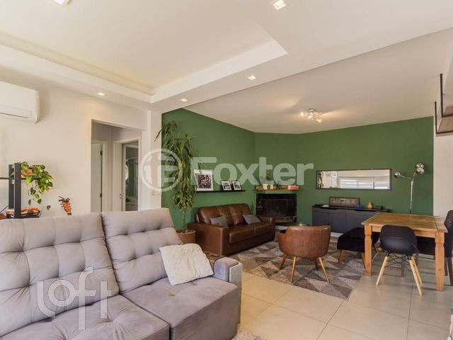 Apartamento com 116m², 2 dormitórios, 1 suíte, 2 vagas, Higienópolis em Porto Alegre