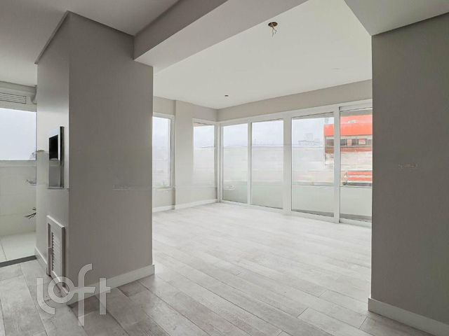 Apartamento com 91m², 3 dormitórios, 1 suíte, 2 vagas, Vila Ipiranga em Porto Alegre