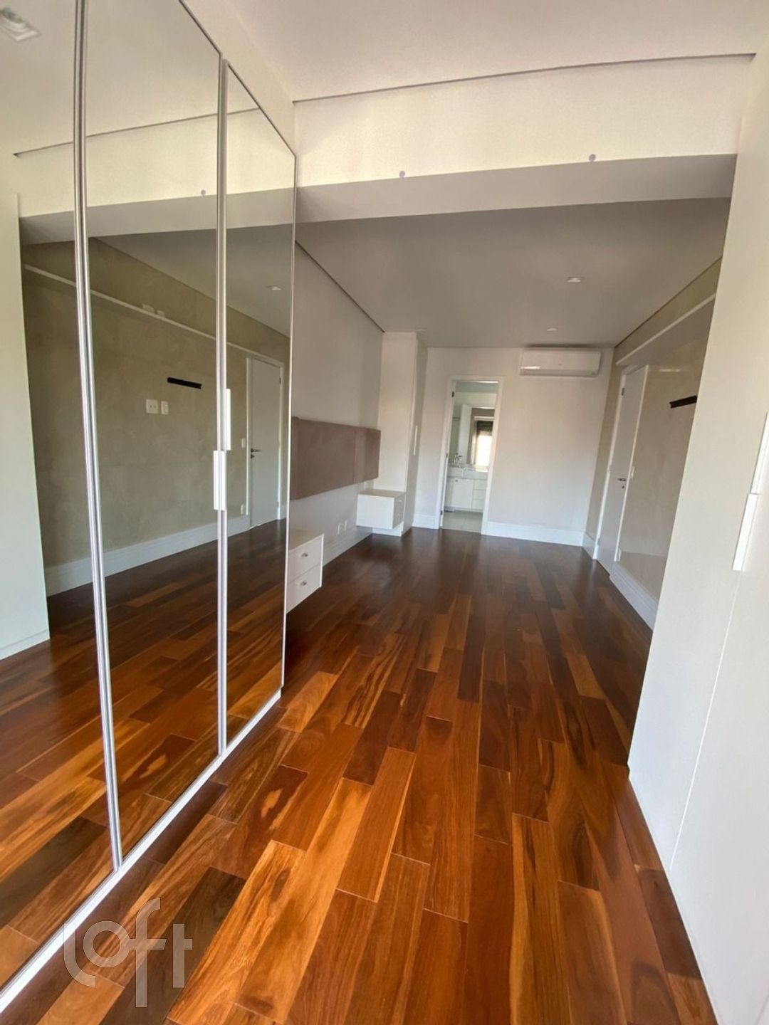 Apartamento à venda com 2 quartos, 126m² - Foto 4