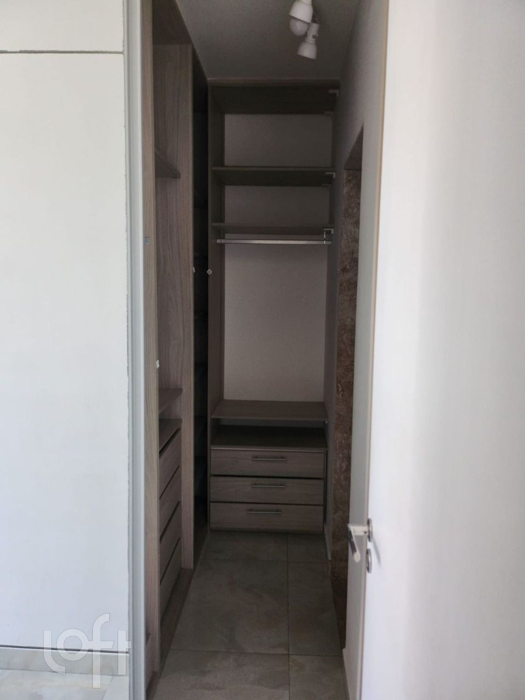 Apartamento à venda com 2 quartos, 70m² - Foto 17