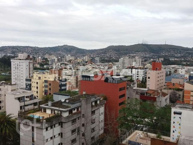 Apartamento com 117m², 3 dormitórios, 1 suíte, 1 vaga, Petrópolis em Porto Alegre