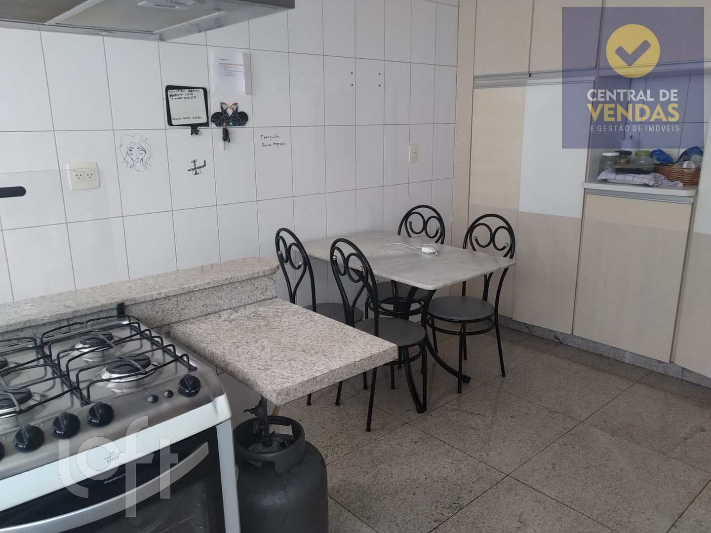 Apartamento à venda com 4 quartos, 240m² - Foto 14