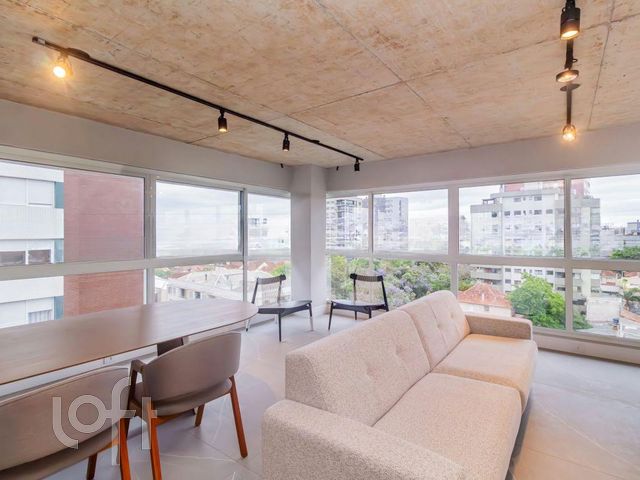 Apartamento com 129m², 3 dormitórios, 1 suíte, 2 vagas, Petrópolis em Porto Alegre