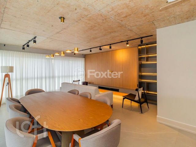 Apartamento com 129m², 3 dormitórios, 1 suíte, 2 vagas, Petrópolis em Porto Alegre