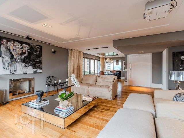 Apartamento com 263m², 3 dormitórios, 3 suítes, 4 vagas, Bela Vista em Porto Alegre