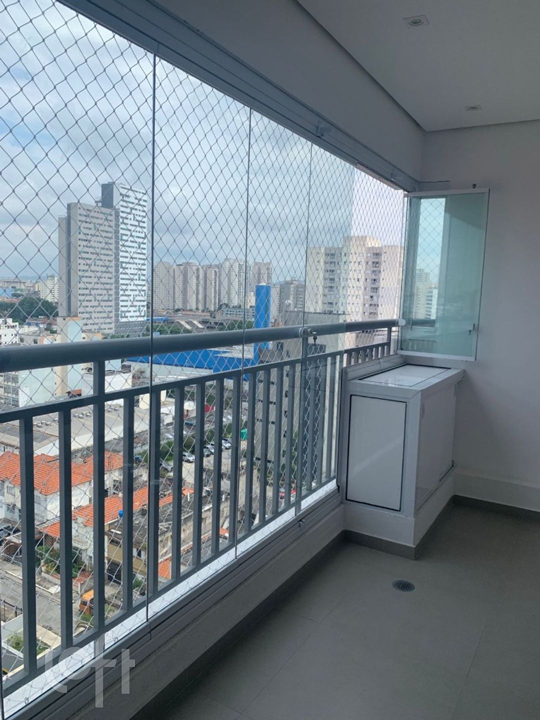 Apartamento à venda com 2 quartos, 68m² - Foto 4