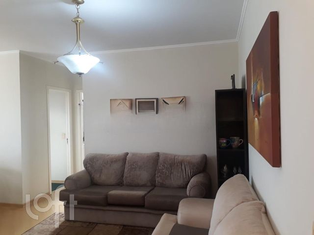 Apartamento com 67m², 2 dormitórios, 2 vagas, Floresta em Porto Alegre