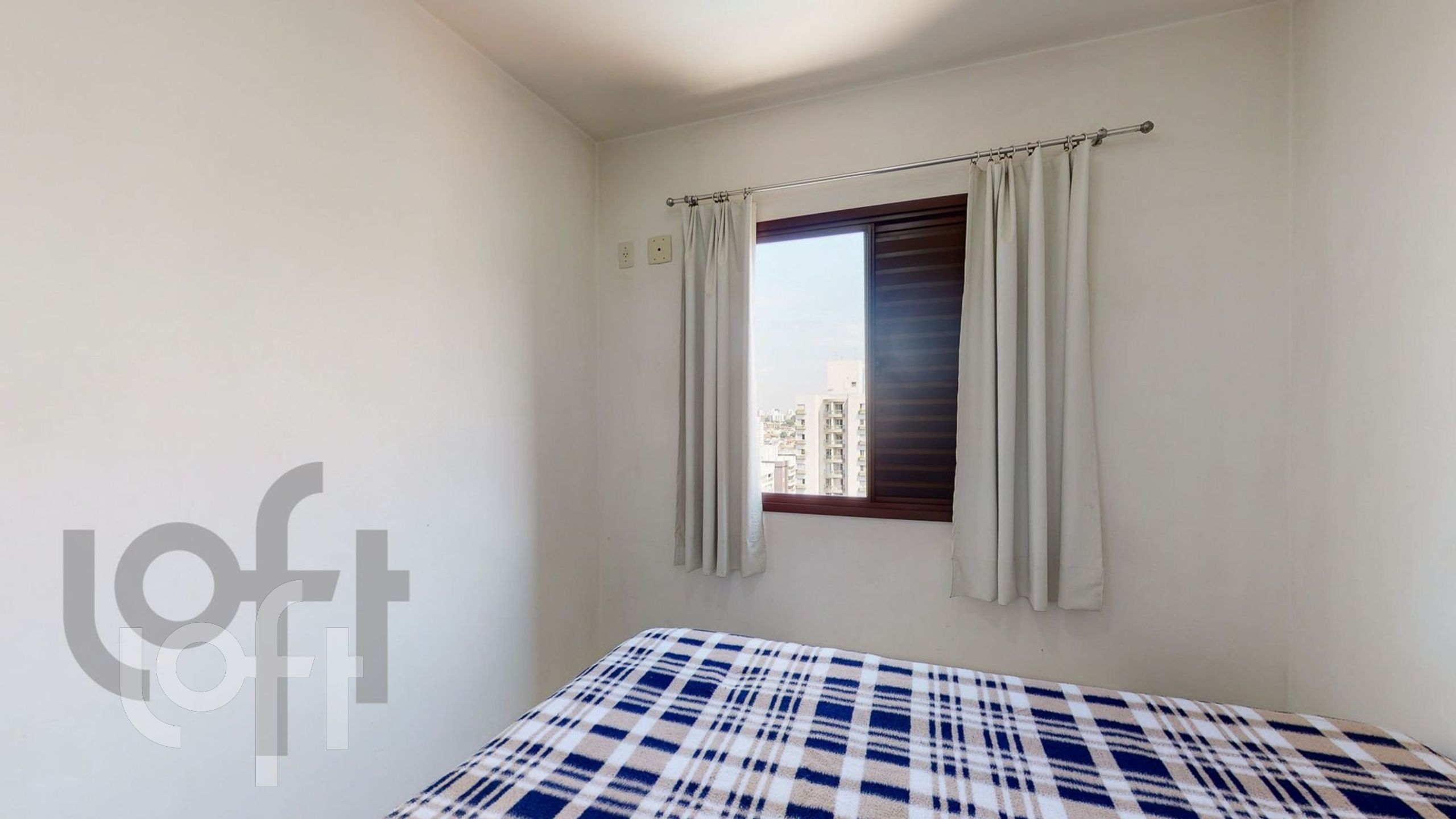 Apartamento à venda com 1 quarto, 33m² - Foto 2