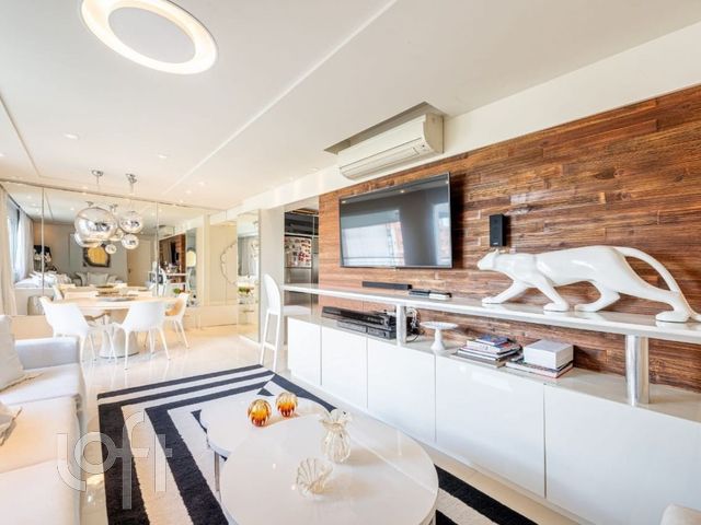 Apartamento com 92m², 2 dormitórios, 1 suíte, 2 vagas, Jardim Europa em Porto Alegre