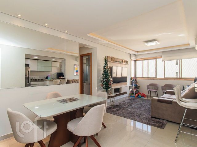 Apartamento com 74m², 2 dormitórios, 1 suíte, 2 vagas, Jardim Botânico em Porto Alegre