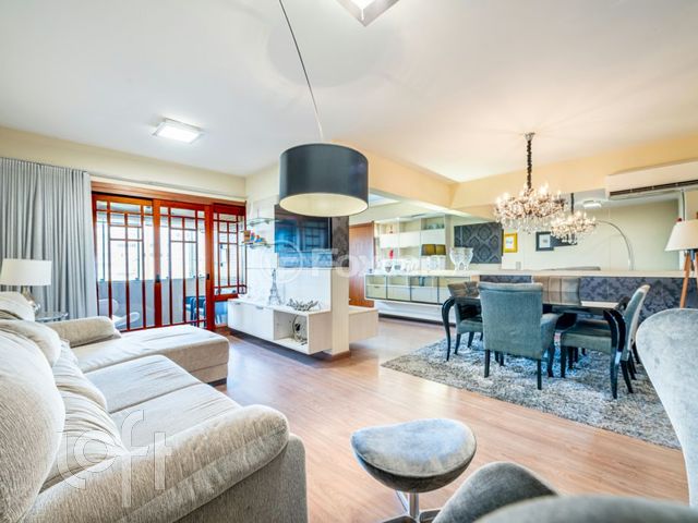 Apartamento com 153m², 2 dormitórios, 1 suíte, 2 vagas, Petrópolis em Porto Alegre