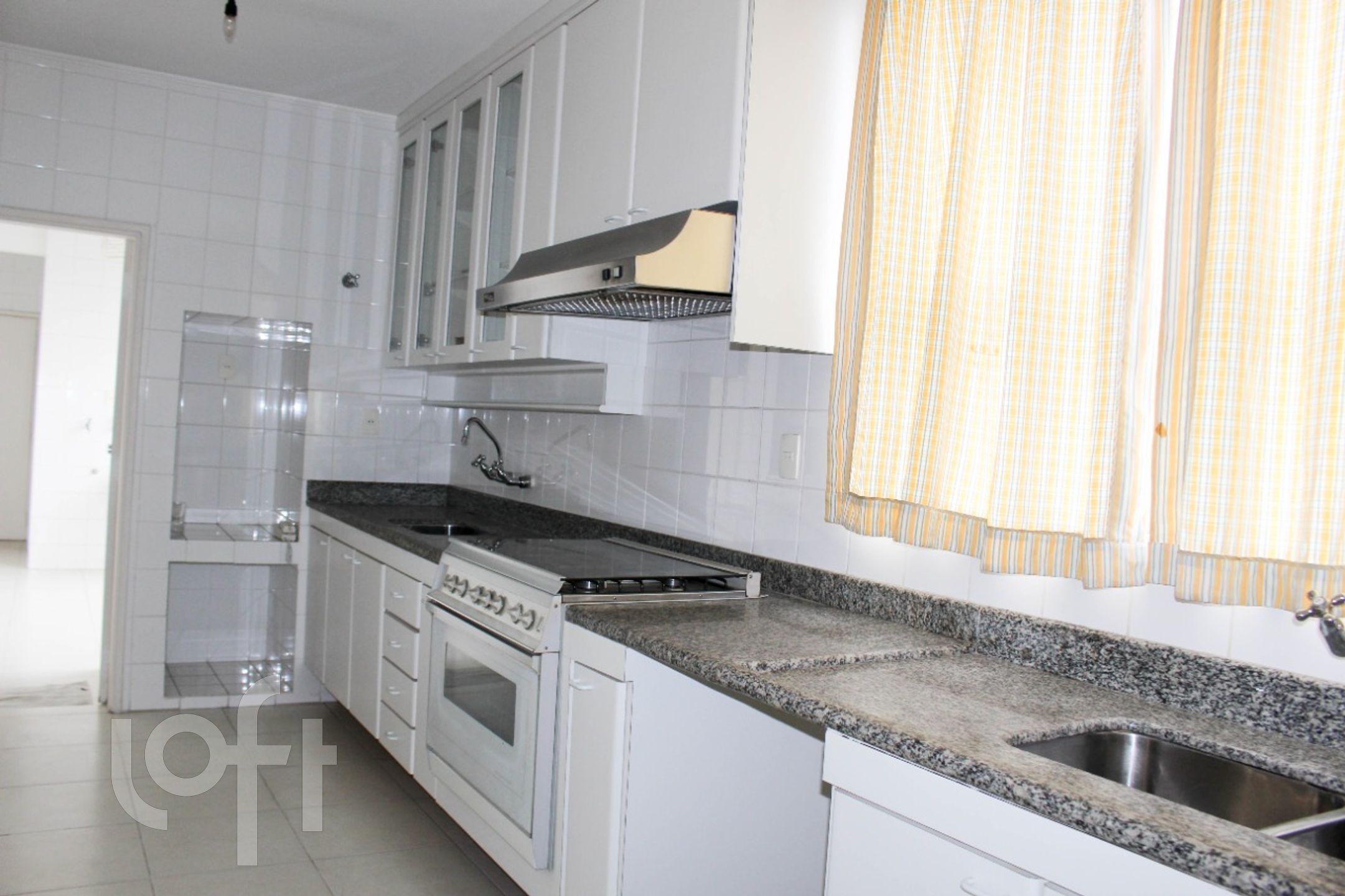 Apartamento à venda com 3 quartos, 214m² - Foto 14