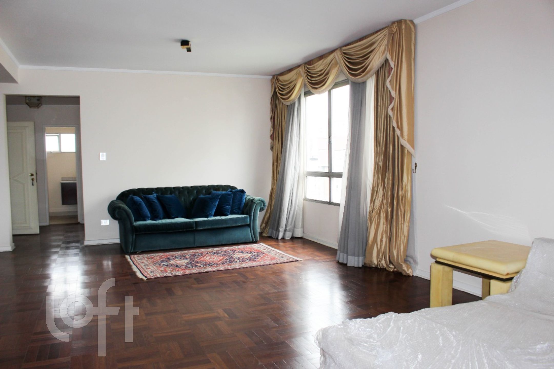 Apartamento à venda com 3 quartos, 214m² - Foto 1