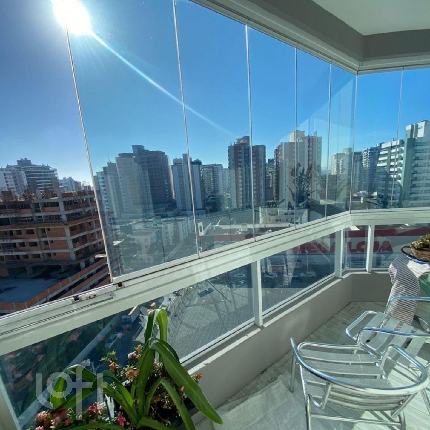 Apartamento à venda em Kobrasol com 119 m², 3 quartos, 1 suíte, 1 vaga
