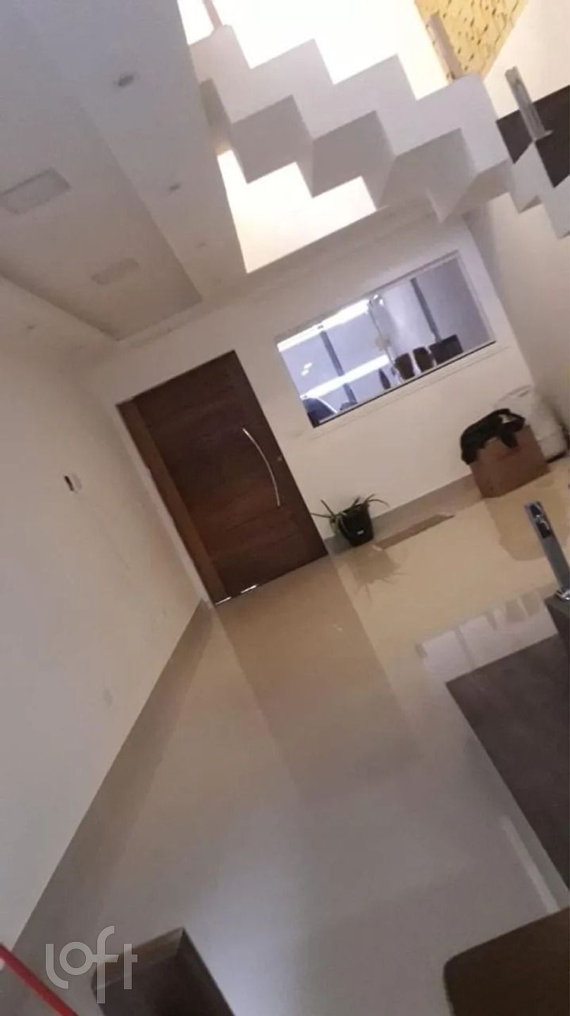 Casa à venda em Sacomã com 300 m², 3 quartos, 2 va