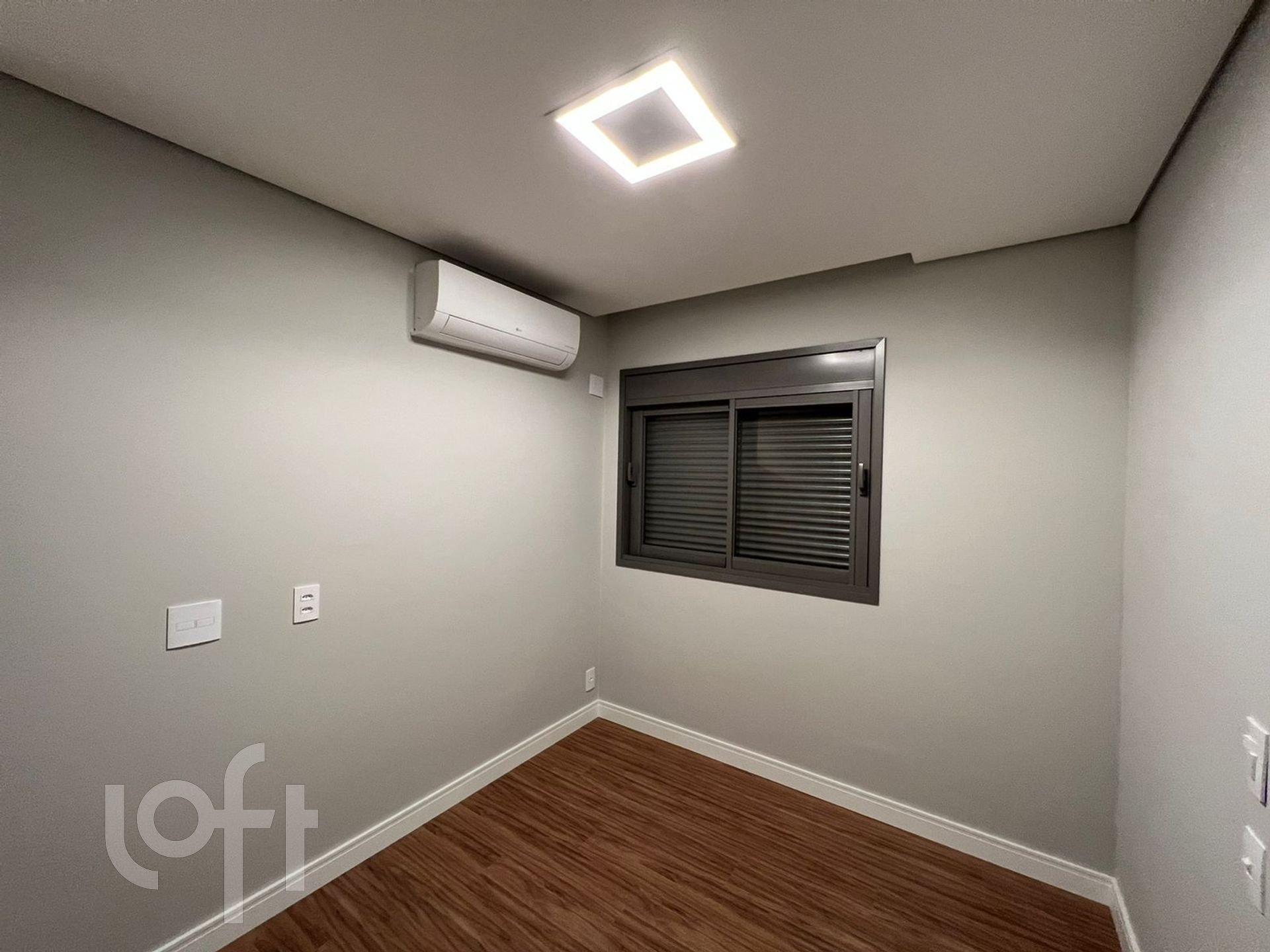 Apartamento à venda com 3 quartos, 149m² - Foto 9