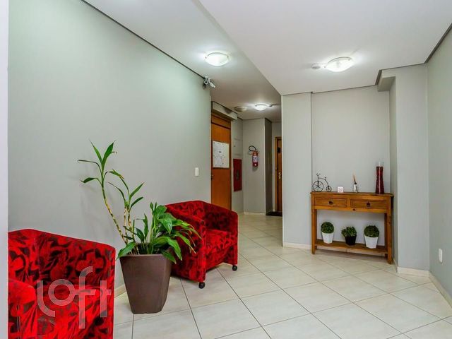 Apartamento com 96m², 3 dormitórios, 1 suíte, 4 vagas, Vila Ipiranga em Porto Alegre
