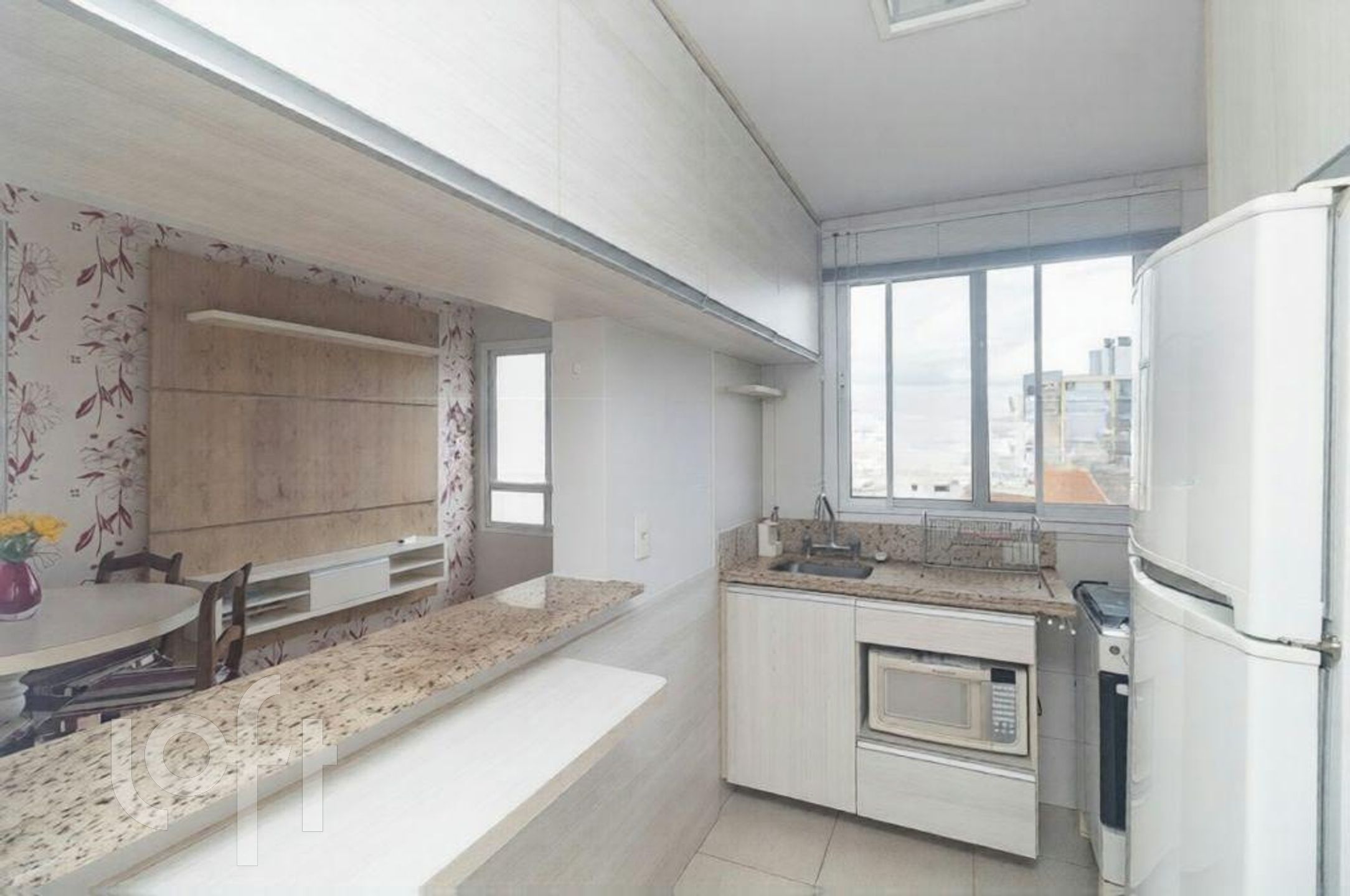 Apartamento com 59m², 2 dormitórios, 1 suíte, 1 vaga, Menino Deus em Porto Alegre