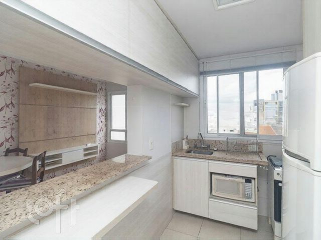 Apartamento com 59m², 2 dormitórios, 1 suíte, 1 vaga, Menino Deus em Porto Alegre