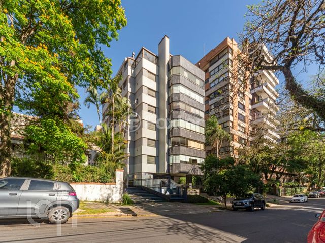 Apartamento com 170m², 3 dormitórios, 1 suíte, 2 vagas, Petrópolis em Porto Alegre