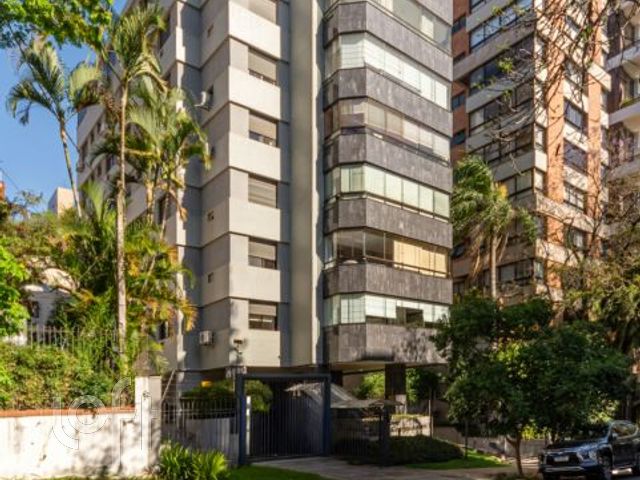 Apartamento com 170m², 3 dormitórios, 1 suíte, 2 vagas, Petrópolis em Porto Alegre