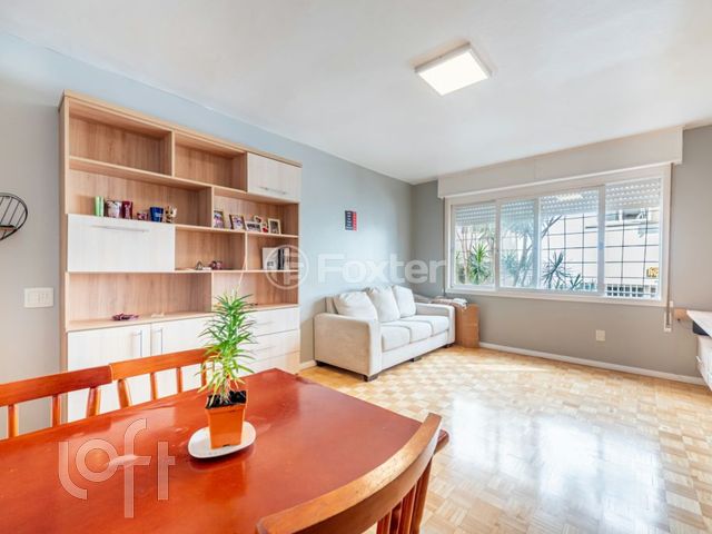 Apartamento com 80m², 2 dormitórios, 2 vagas, Independência em Porto Alegre