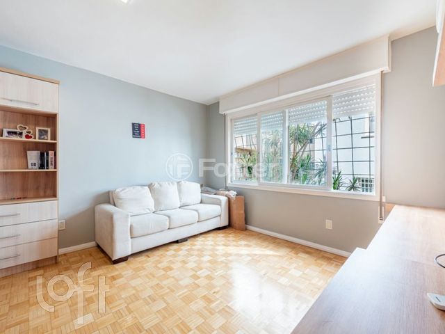 Apartamento com 80m², 2 dormitórios, 2 vagas, Independência em Porto Alegre