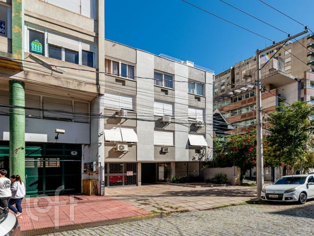 Apartamento com 80m², 2 dormitórios, 2 vagas, Independência em Porto Alegre