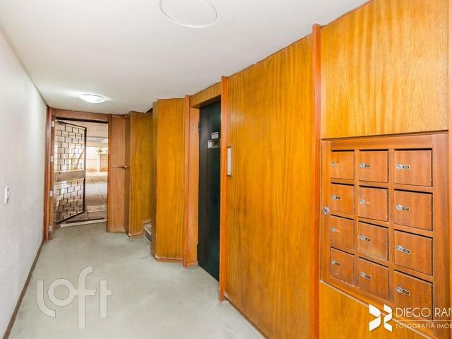 Apartamento com 80m², 2 dormitórios, 2 vagas, Independência em Porto Alegre