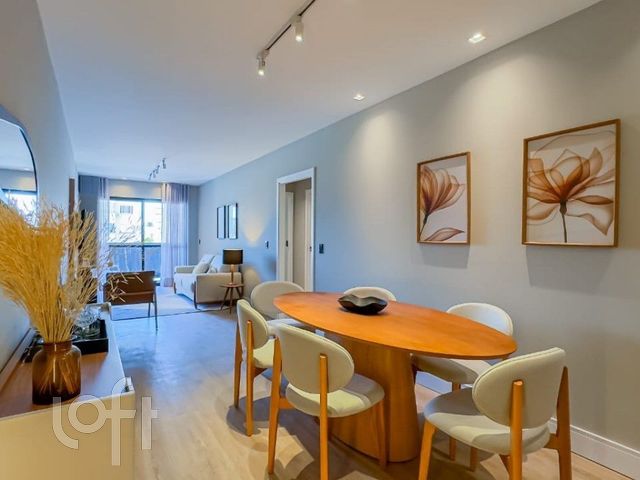 Apartamento com 89m², 3 dormitórios, 1 suíte, 2 vagas, Petrópolis em Porto Alegre