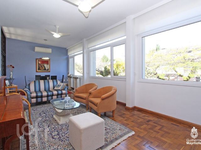 Casa com 380m², 3 dormitórios, 1 suíte, 4 vagas, Três Figueiras em Porto Alegre