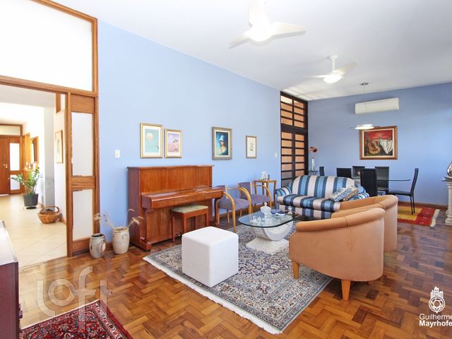 Casa com 380m², 3 dormitórios, 1 suíte, 4 vagas, Três Figueiras em Porto Alegre